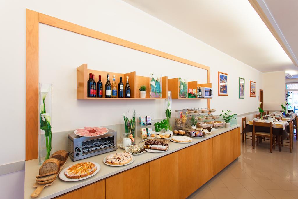 Hotel Gaia Rimini Esterno foto