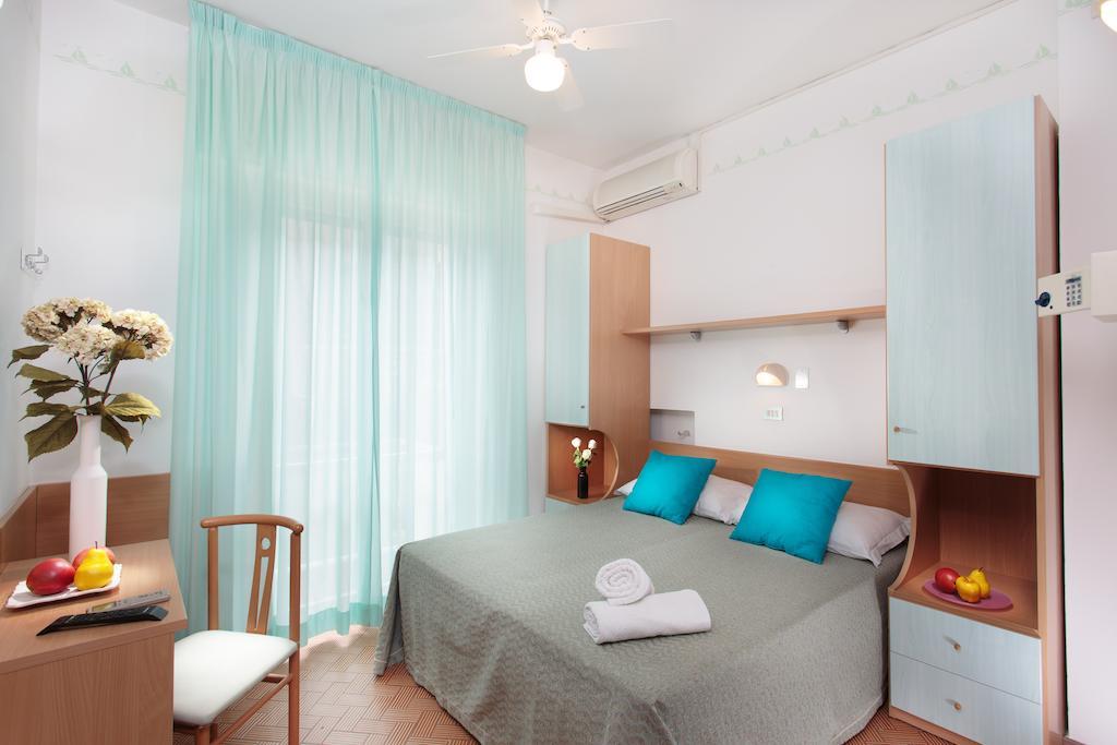 Hotel Gaia Rimini Camera foto